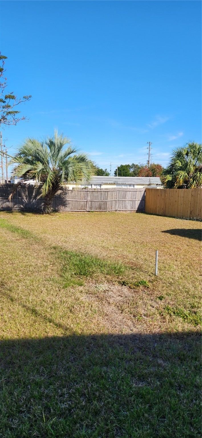 7421 Allyson St photo 16