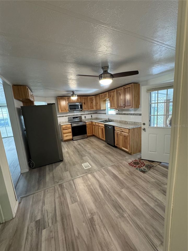 131 Pinewood Ter #8 photo 9