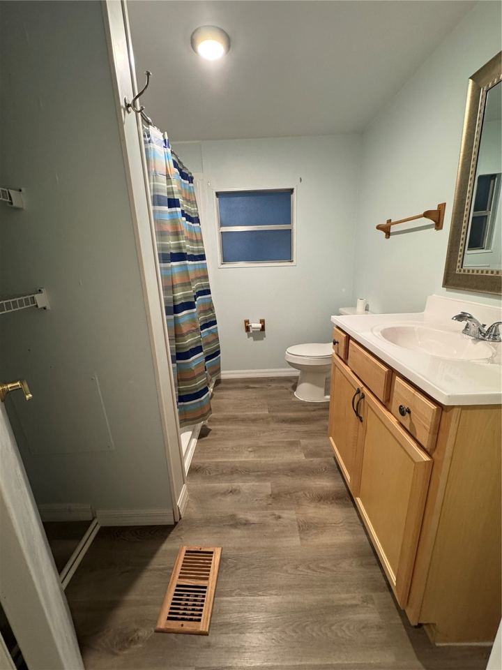 131 Pinewood Ter #8 photo 25