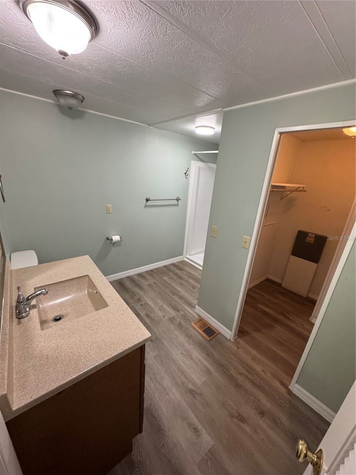 131 Pinewood Ter #8 photo 28