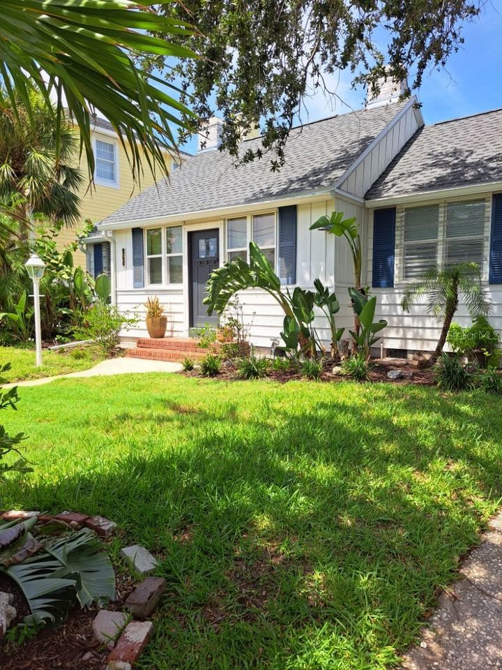 766 Bay Esplanade photo 14