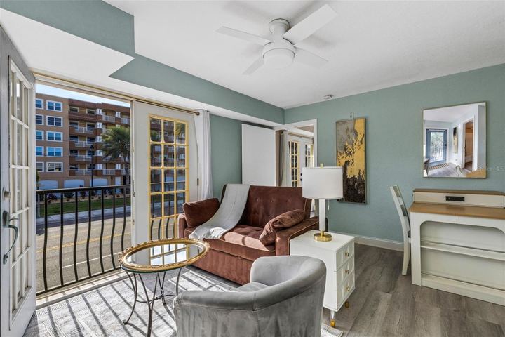 16333 Gulf Blvd #215 photo 6