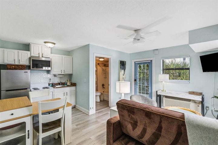 16333 Gulf Blvd #215 photo 12