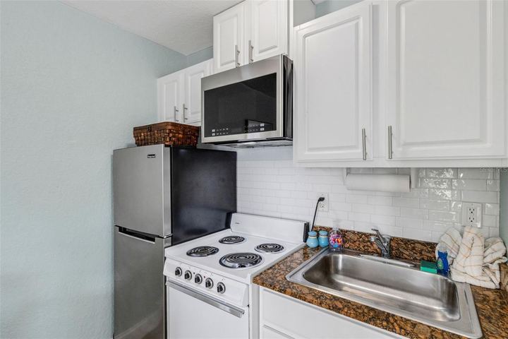 16333 Gulf Blvd #215 photo 16
