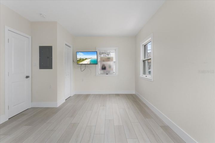 483 E Shore Dr #E2 photo 12