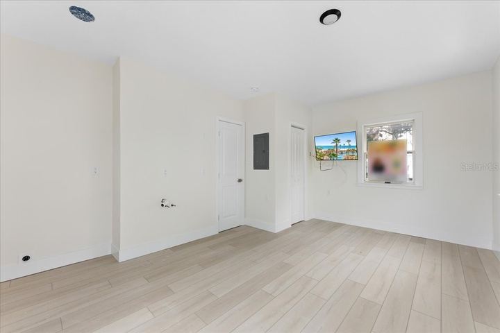 483 E Shore Dr #E2 photo 15