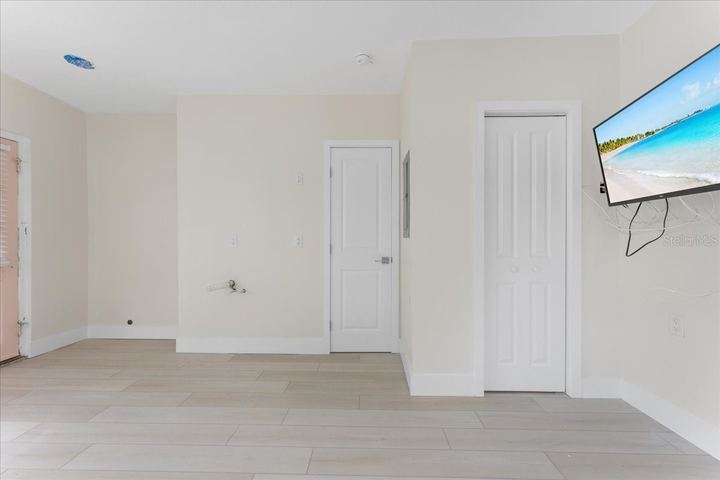 483 E Shore Dr #E2 photo 19