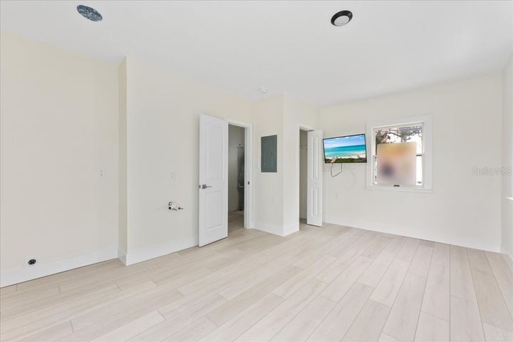 483 E Shore Dr #E2 photo 20