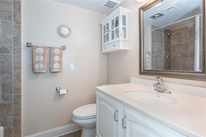 15 Turner St #4 photo 11