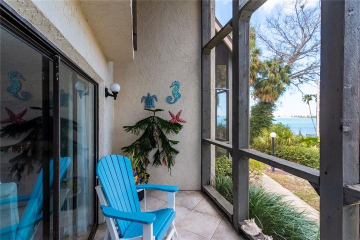15 Turner St #4 photo 17