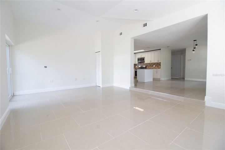 2720 State Road 590 photo 14