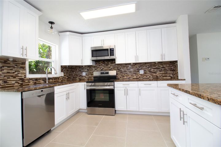 2720 State Road 590 photo 17