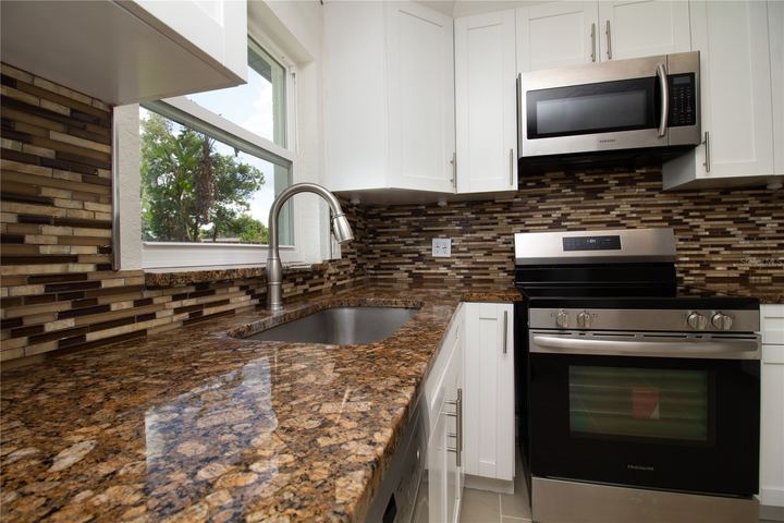 2720 State Road 590 photo 18