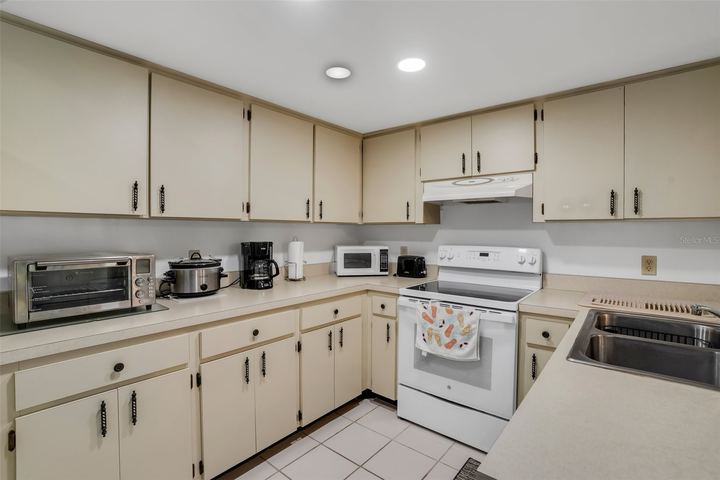 700 Starkey Rd #1122 photo 12