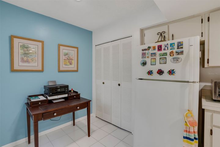 700 Starkey Rd #1122 photo 14